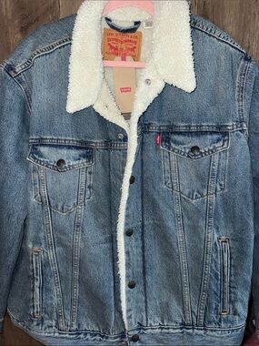 Levi Light wash Sherpa Jean jacket